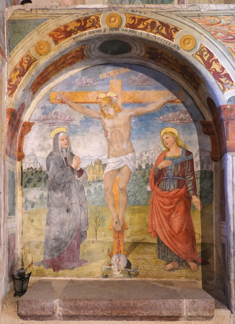 Chiesa di Santa Maria delle Grazie - nicchia con crocifissione - Caso