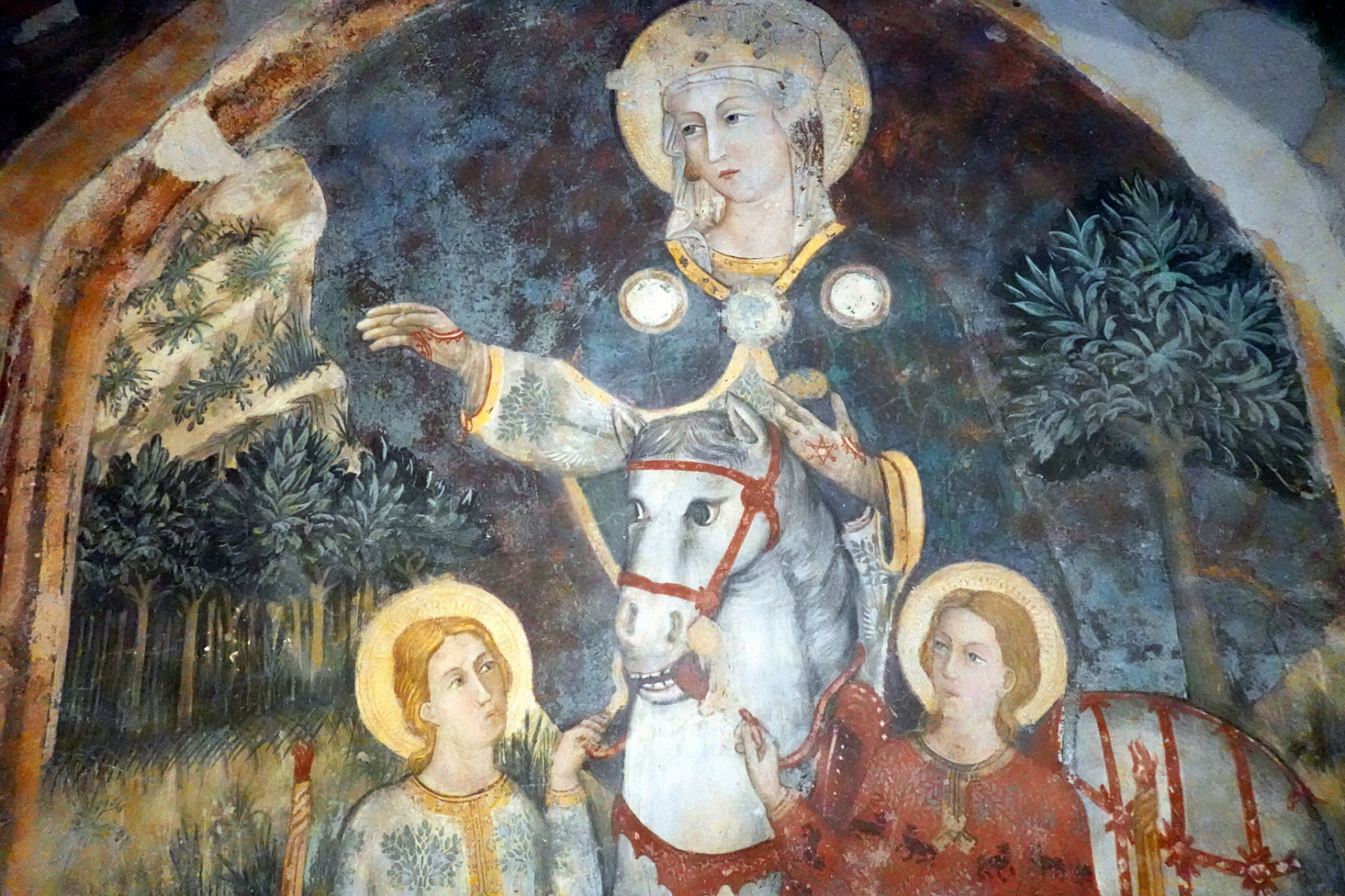 Chiesa di Santa Maria delle Grazie - nicchia della Madonna a cavallo - Caso